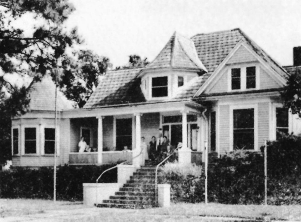 Original Jewish Home for the Aged on Branard Street 1943 1024x755 1